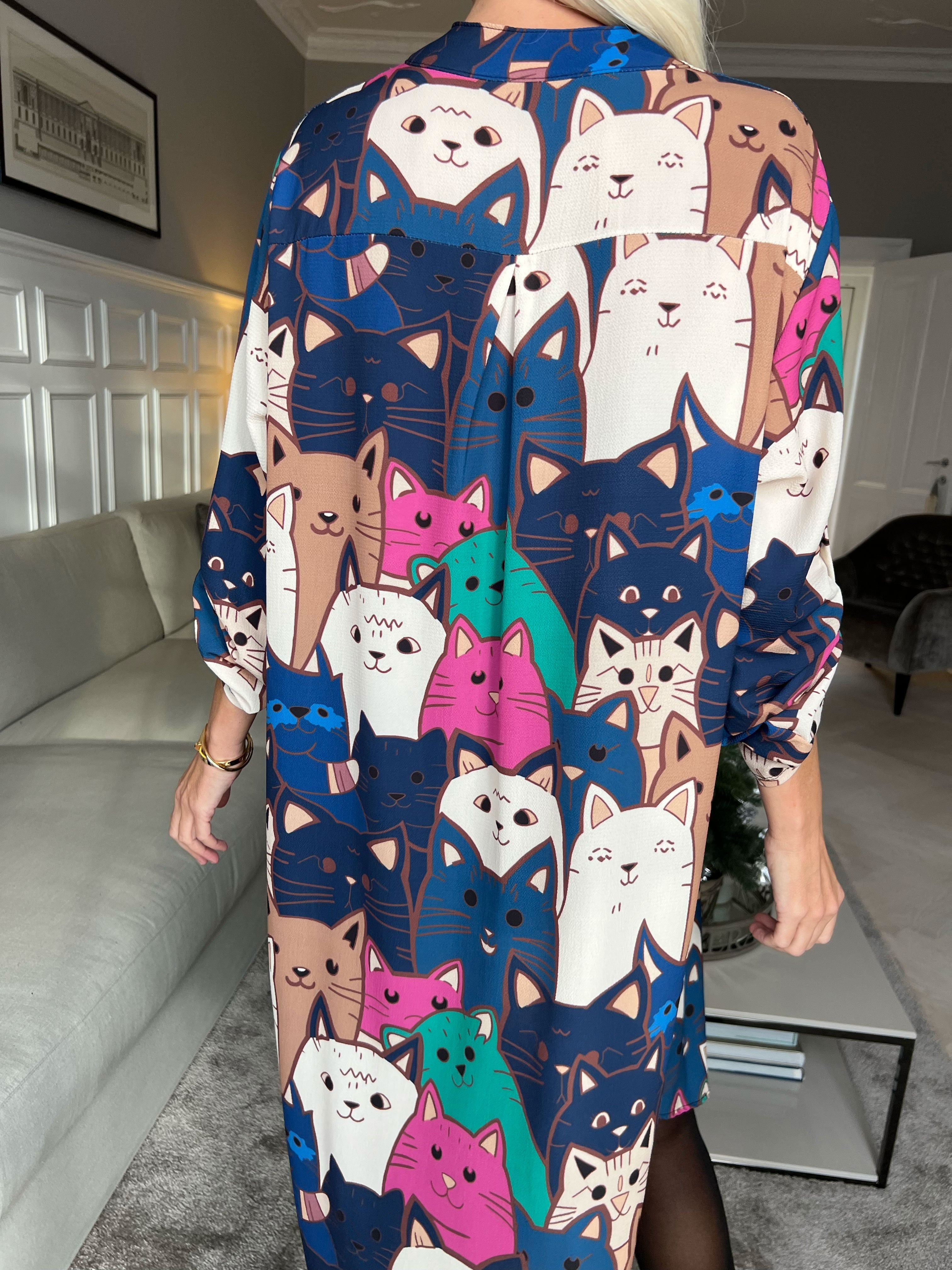 Vanesa Cat Long - Lätt och luftig klänning i kattmönster